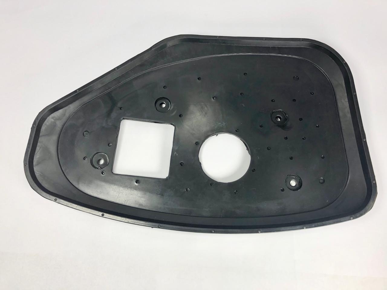 Z3292 VEDACAO CAIXA DE PENEIRA ESQUERDA AH232266 JOHN DEERE